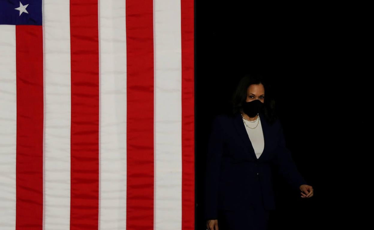 Kamala Harris, ya nombrada candidata a vicepresidenta junto a Joe Biden, durante un acto de campaña.