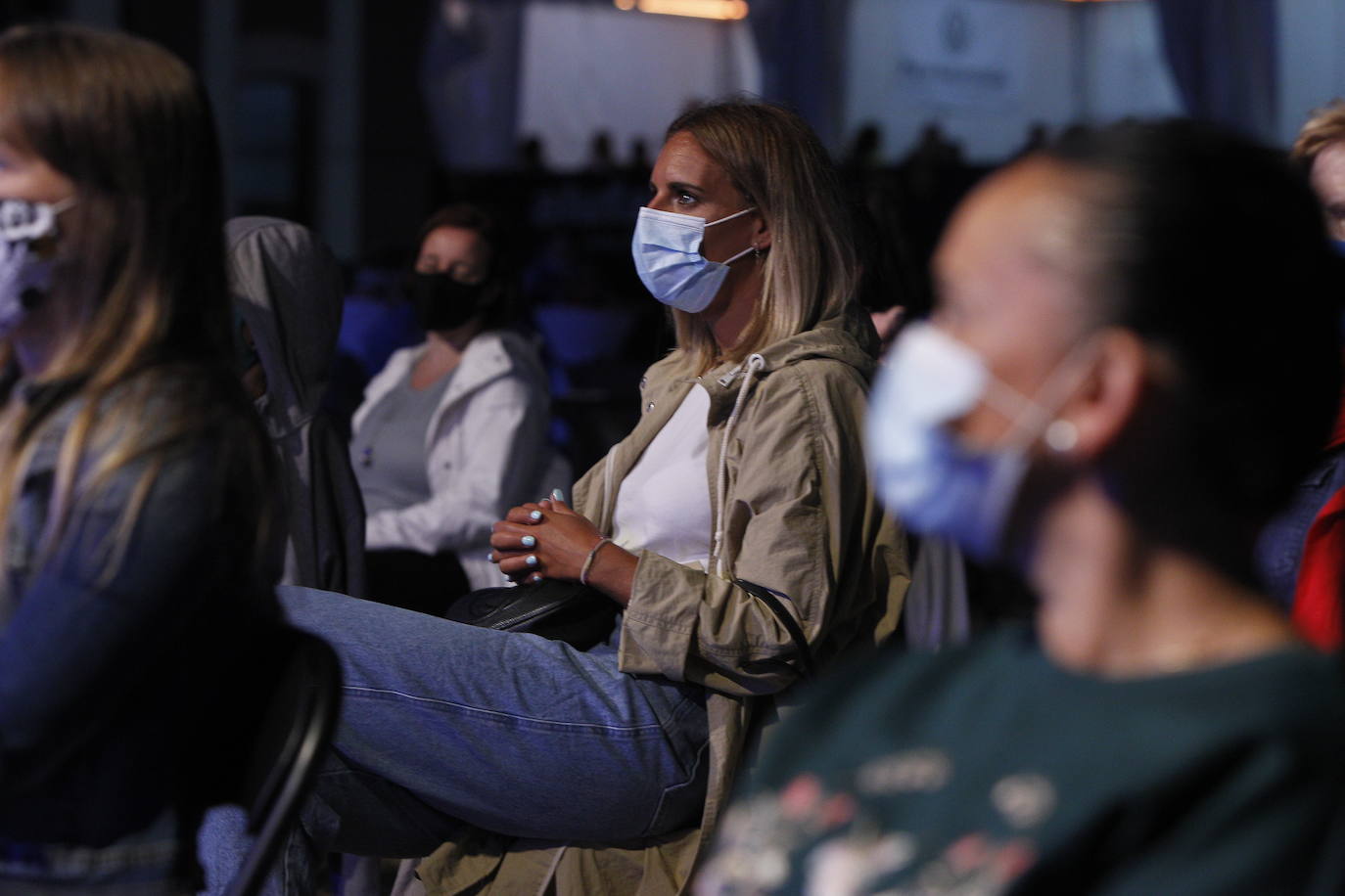 Los artistas locales Fonso Blanco, Abel Revuelta y El artista oportunista (David Van Bylen y Piloshka) actuaron en las fiestas de la Virgen Grande de la ciudad a beneficio de la Asociación Montañesa de Ayuda al Toxicómano
