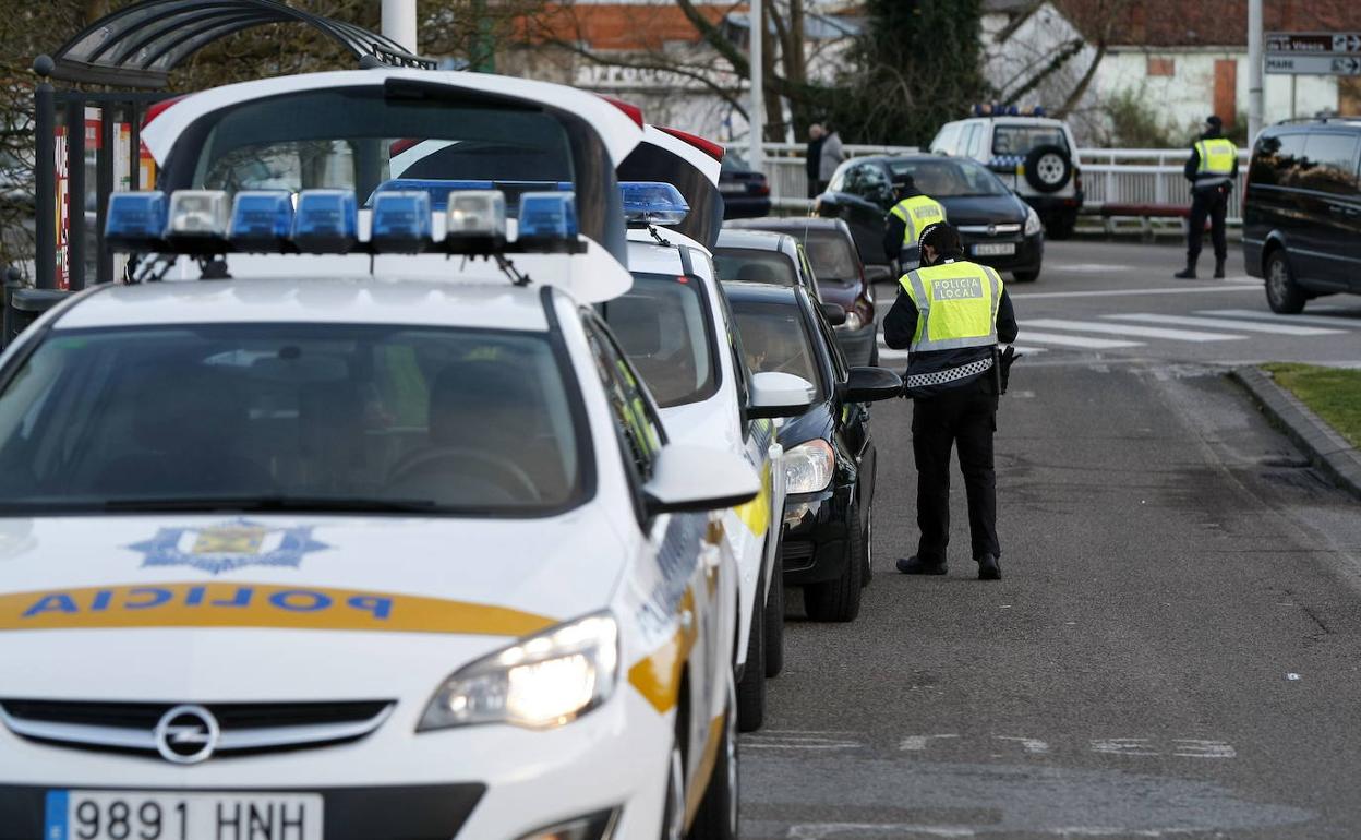 La Policía Local de Torrelavega tramitó 12 sanciones por un uso incorrecto de las mascarillas