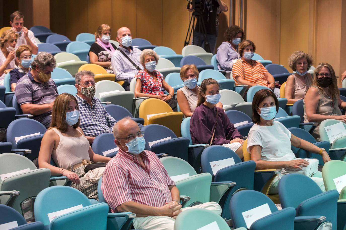 La tribuna de la Universidad Internacional arrancó con una mesa redonda sobre 'Benito Pérez Galdós, la influencia de un clásico contemporáneo'.