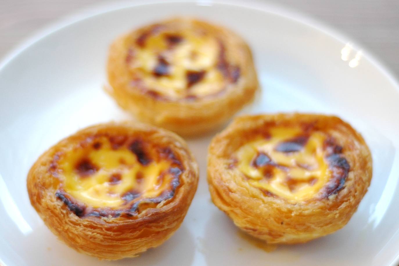 16- Pastel de nata, Portugal | Pasteles hechos con yema de huevo y crema.