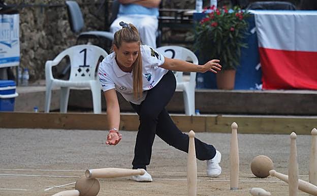 Imagen principal - Víctor triunfa en las Instituciones, última cita antes del Campeonato de España