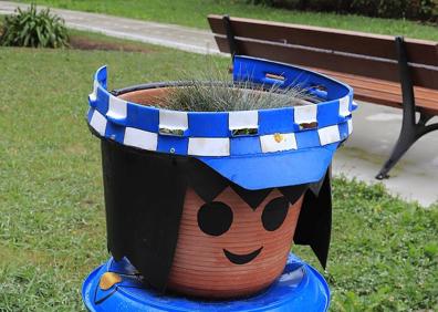 Imagen secundaria 1 - Vecinos de Ganzo completan con juegos tradicionales la pista polideportiva