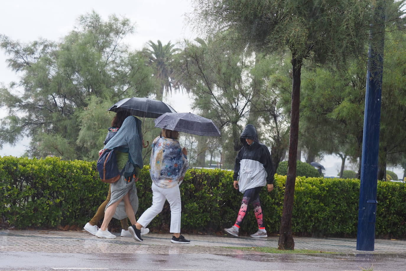 Fotos: Mucha lluvia y bajada de las temperaturas en Cantabria