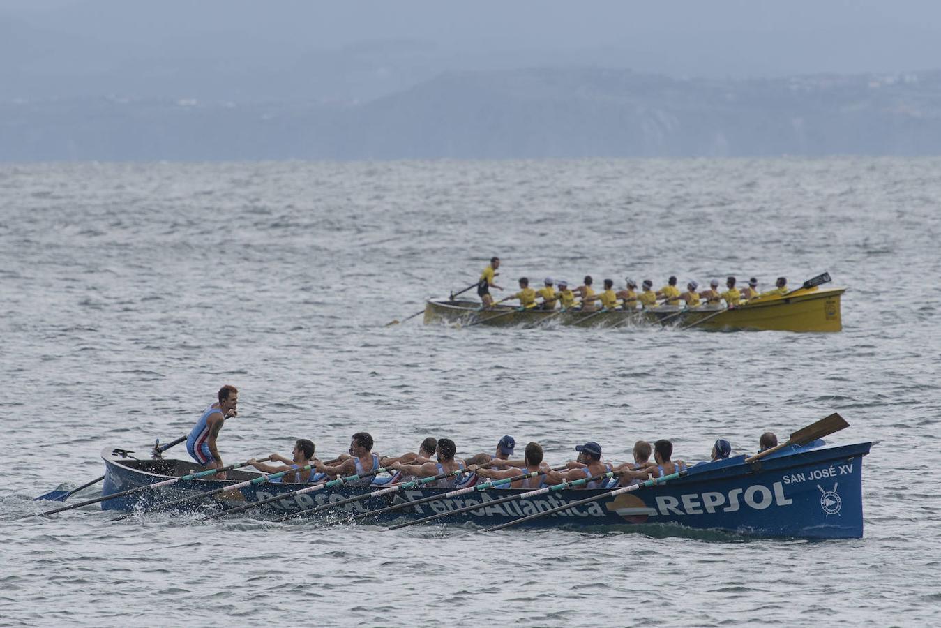 Pedreña y Castreña, líderes de las dos categorías de la ARC, se imponen en aguas de Castro Urdiales.