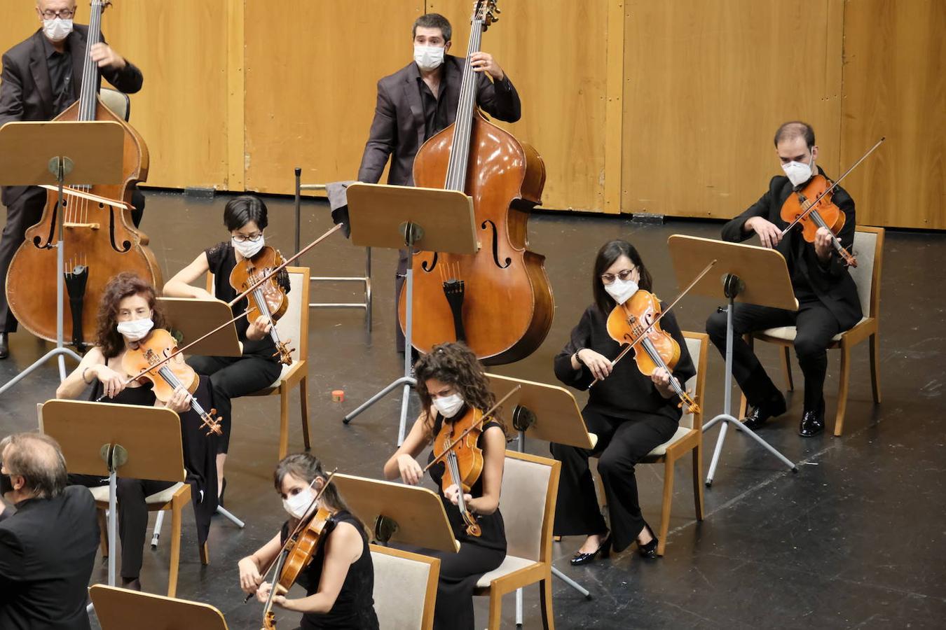 La Orquesta Nacional de España, dirigida por Jaime Martín, ha protagonizado el concierto de clausura del FIS en la Sala Argenta interpretando a Beethoven. 