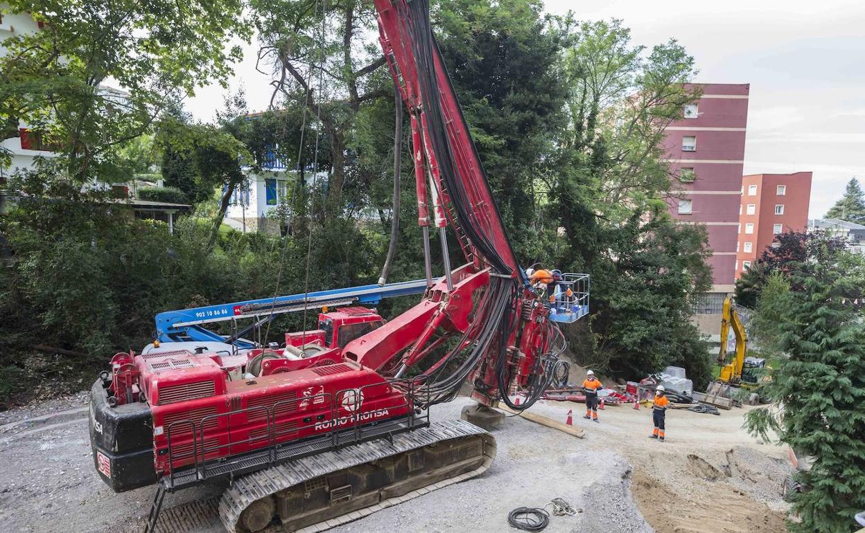 La pilotadora inicia el vaciado de la boca este del túnel de Tetuán