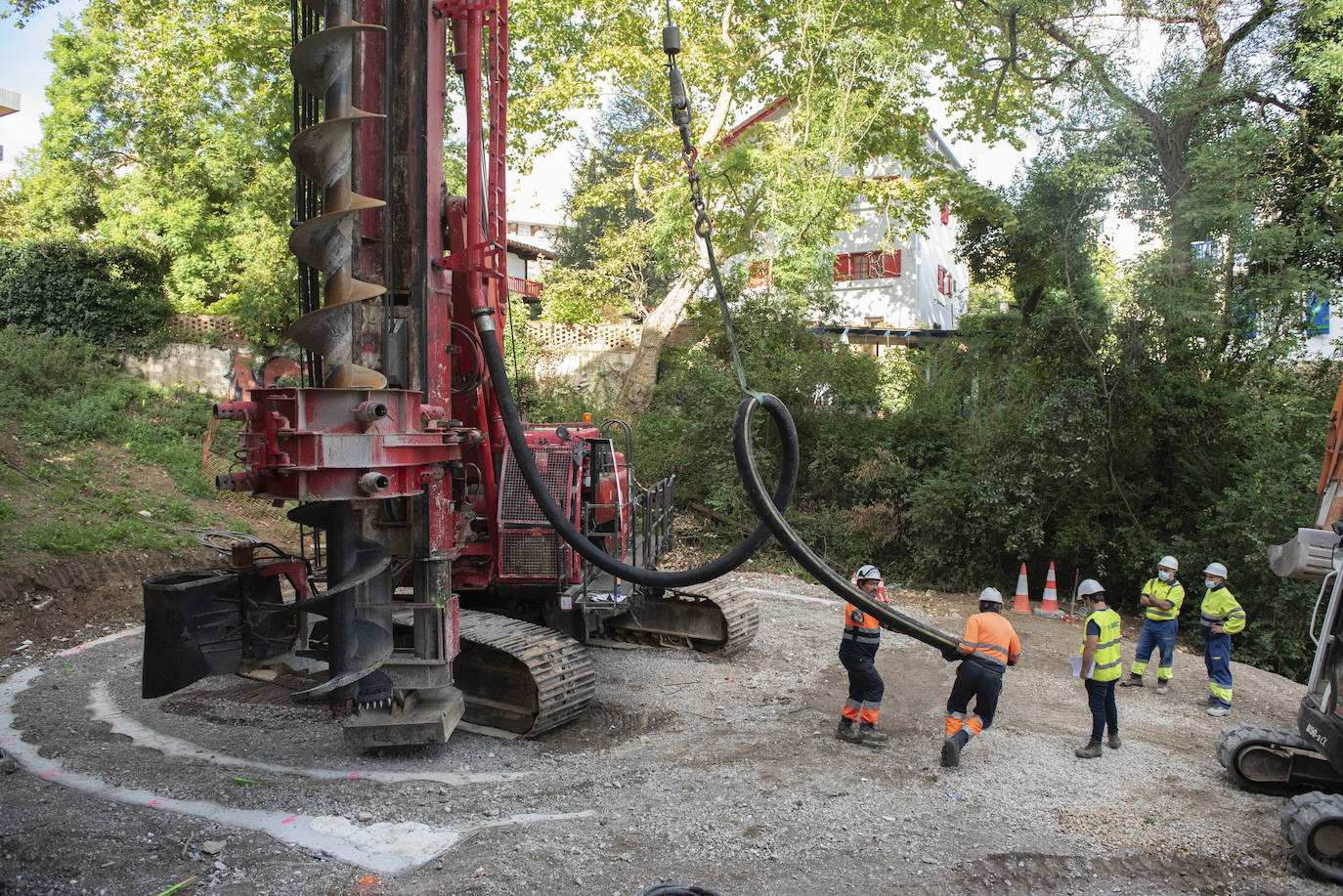 Los trabajos para recuperar el viejo acceso por El Sardinero tardarán tres meses en alcanzar la infraestructura original