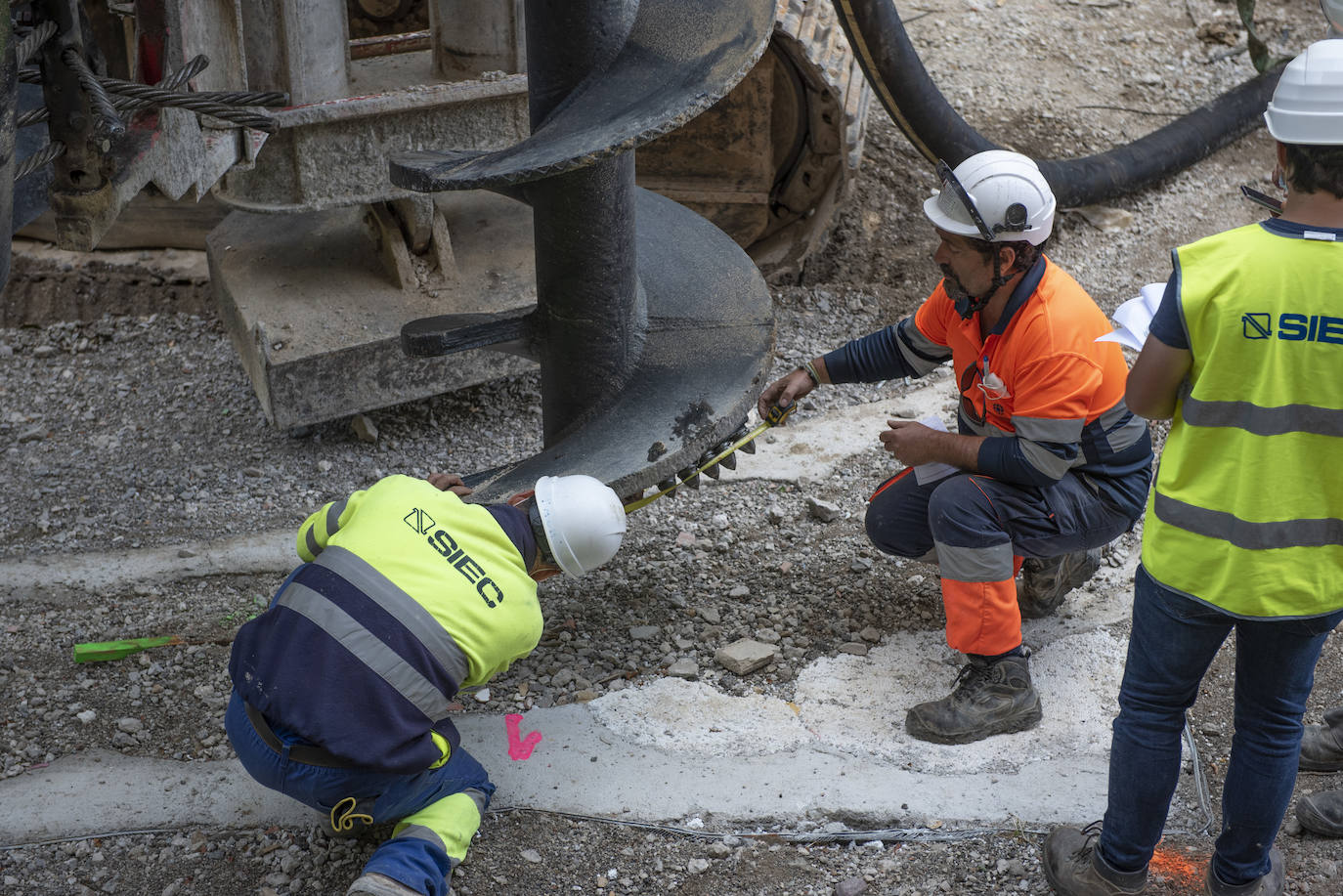 Los trabajos para recuperar el viejo acceso por El Sardinero tardarán tres meses en alcanzar la infraestructura original