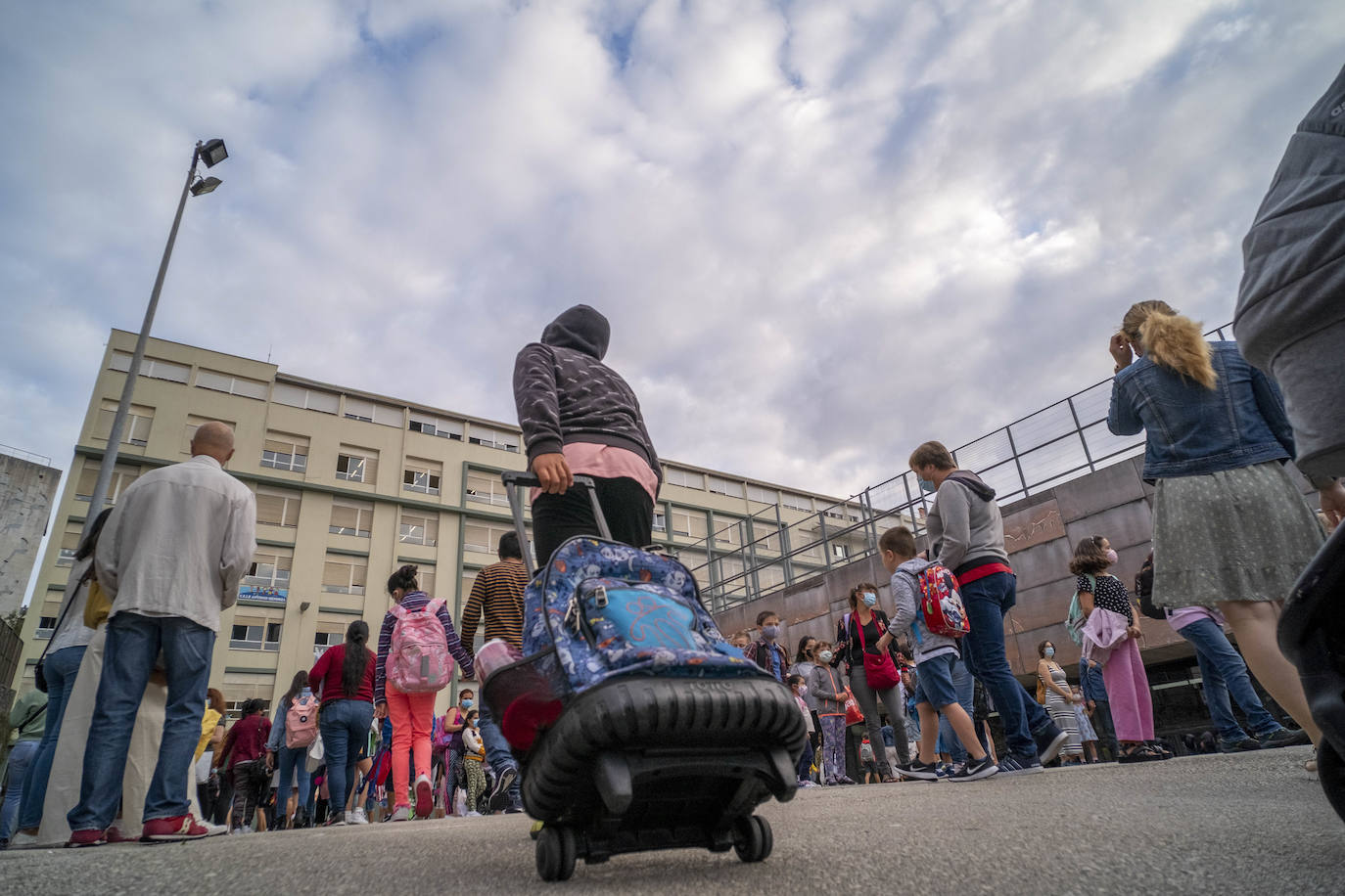 Imágenes de la 'vuelta al cole' en el CEIP Magallanes, en Santander,