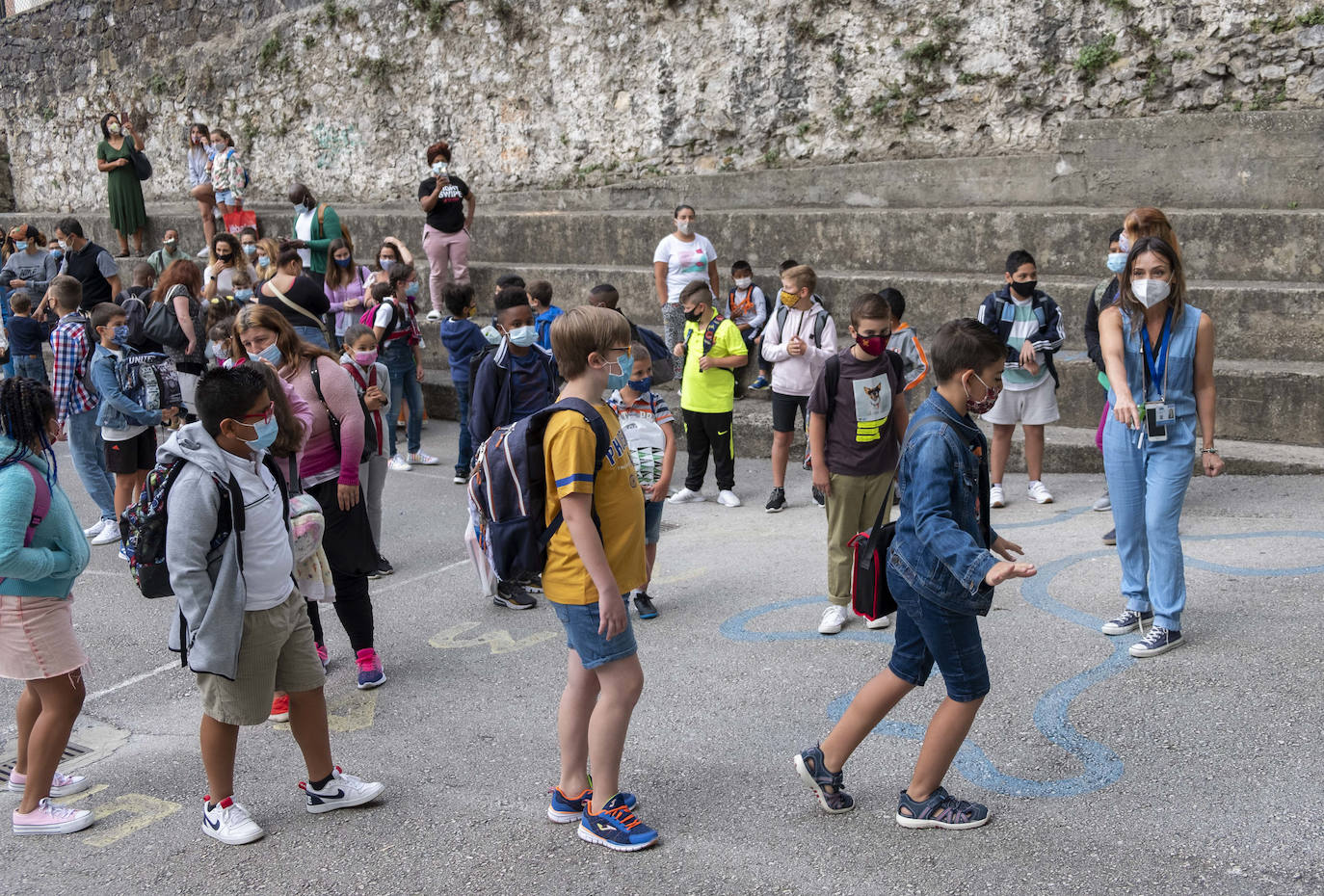 Imágenes de la 'vuelta al cole' en el CEIP Magallanes, en Santander,