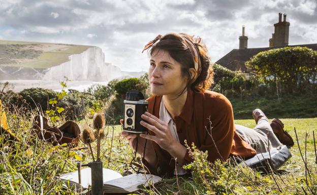 Gemma Arterton en 'En busca de Summerland'.