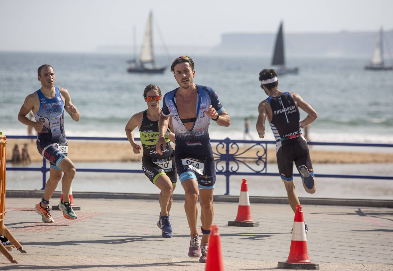 Fotos: Gómez Noya manda en el Triatlón de Santander