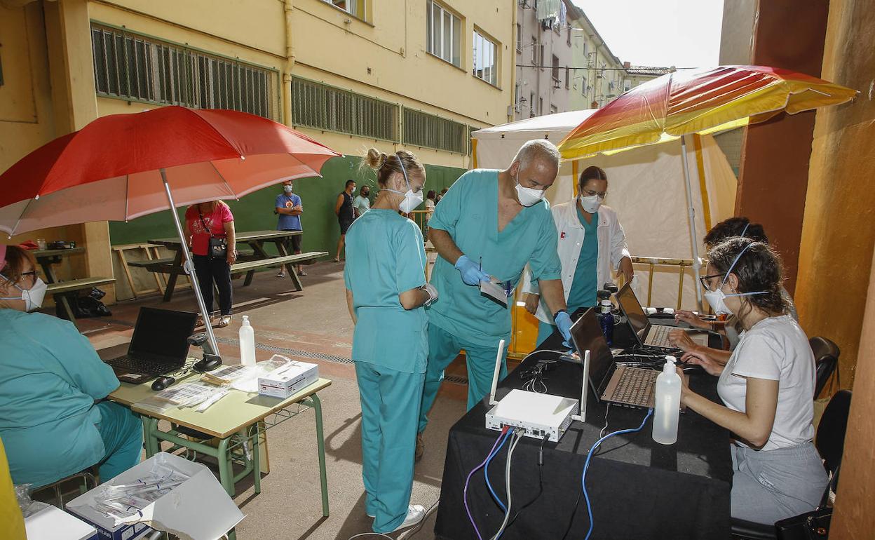 El covid eleva a 73 los enfermos hospitalizados en Cantabria