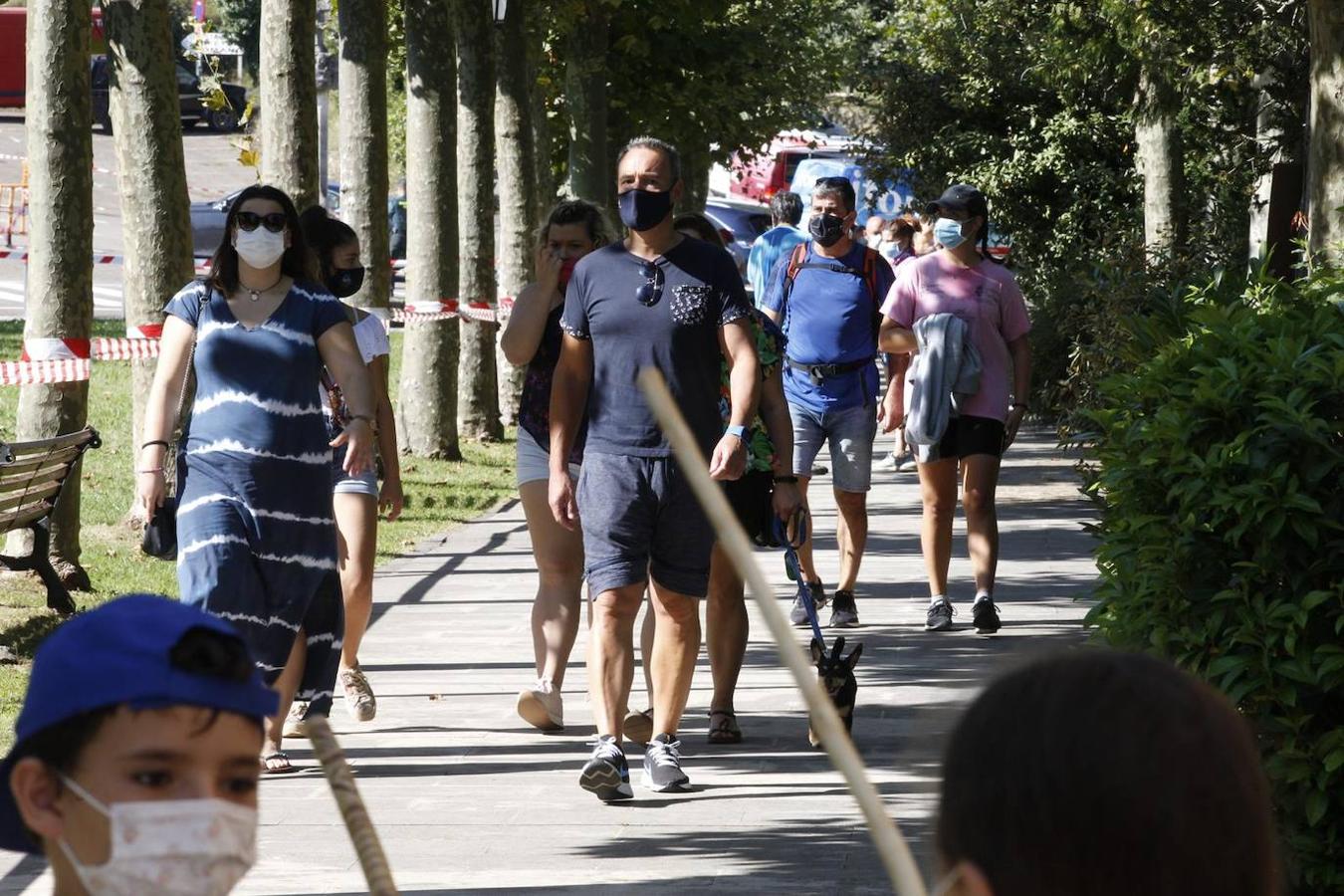 La celebración de la Bien Aparecida ha sido distinta en el santuario de Hoz de Marrón, con restricciones, medidas de seguridad y aforos limitados, pero no vacía de fieles, que han acudido en mayor número del esperado.