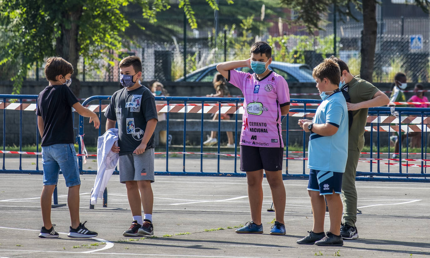 Santoña consigue doblegar la curva de casos de coronavirus, registrando actualmente 45 personas activas