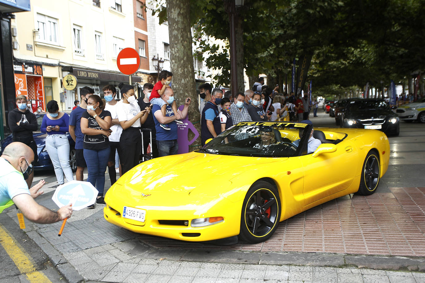 Medio centenar de vehículos participa en el Encuentro de Coches Deportivos