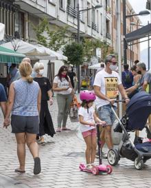 Imagen secundaria 2 - Santoña recobra su pulso a medio gas