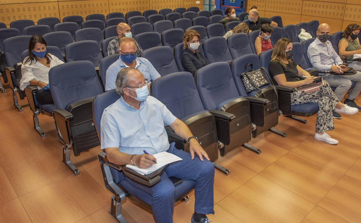 Reunión, ayer, entre la Consejería de Educación y la Junta de Personal Docente. 