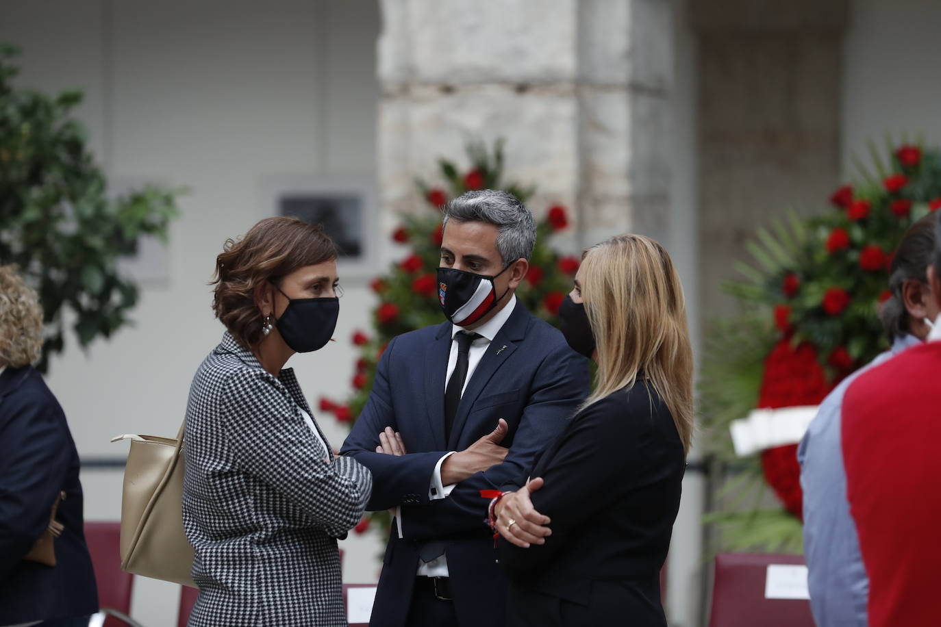 Fotos: Capilla ardiente de Jaime Blanco en el Parlamento de Cantabria