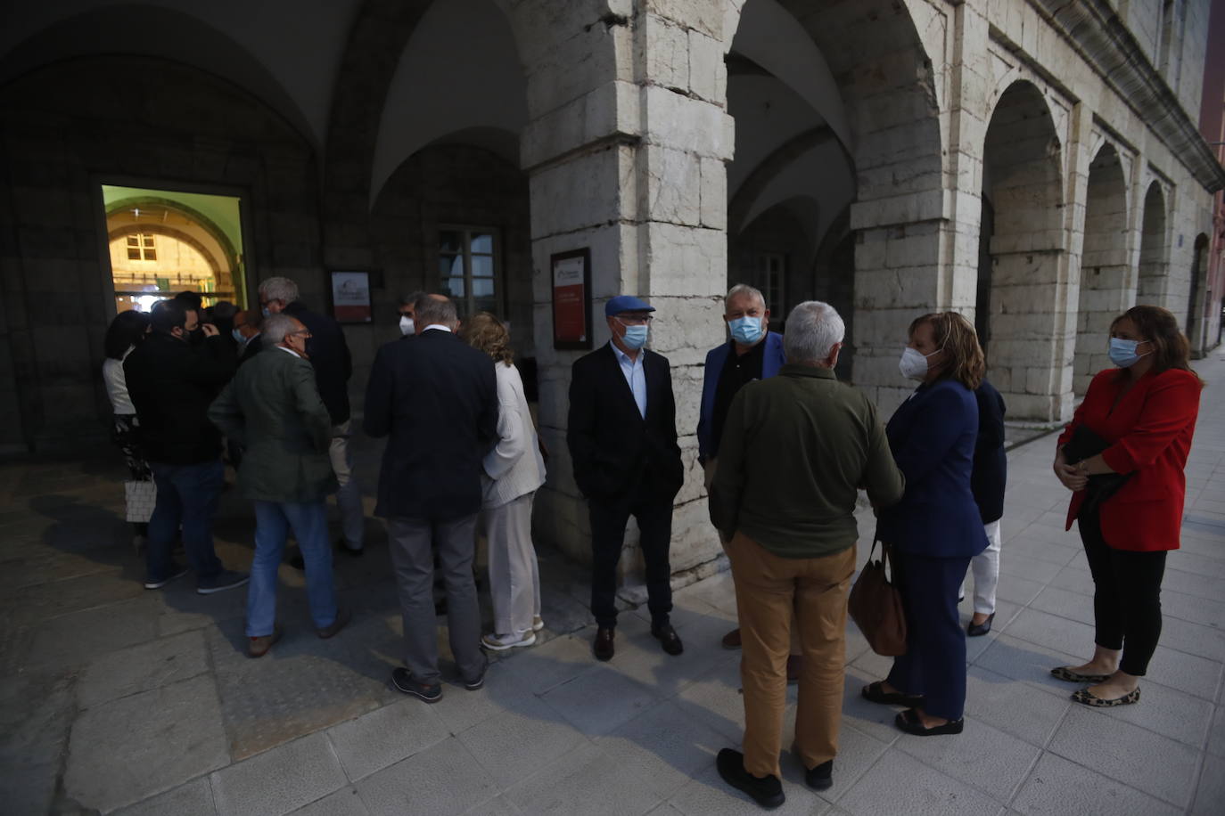 Fotos: Capilla ardiente de Jaime Blanco en el Parlamento de Cantabria