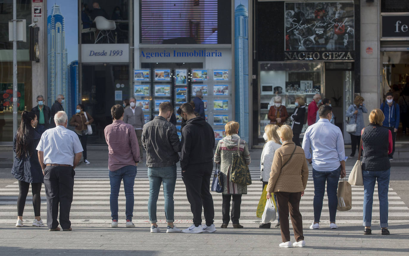 Fotos: La mayoría cumple con las normas ante el covid, pero siempre hay excepciones