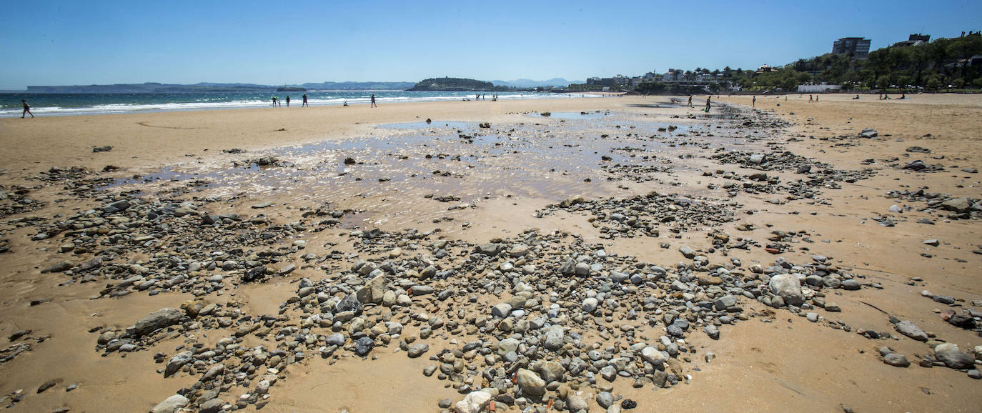 El arenal santanderino, hace cuatro meses, dos metros más bajo en algunas zonas