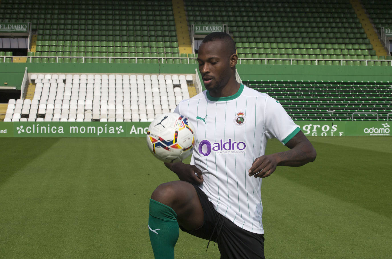 Cedric ha sido presentado como nuevo jugador del Racing