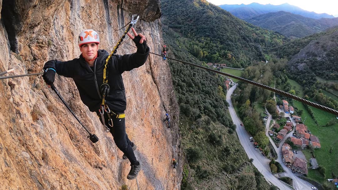 Los amigos y modelos descubrieron nuevos rincones de la región, al tiempo que practicaron surf, deportes de aventura y probaron platos típicos.