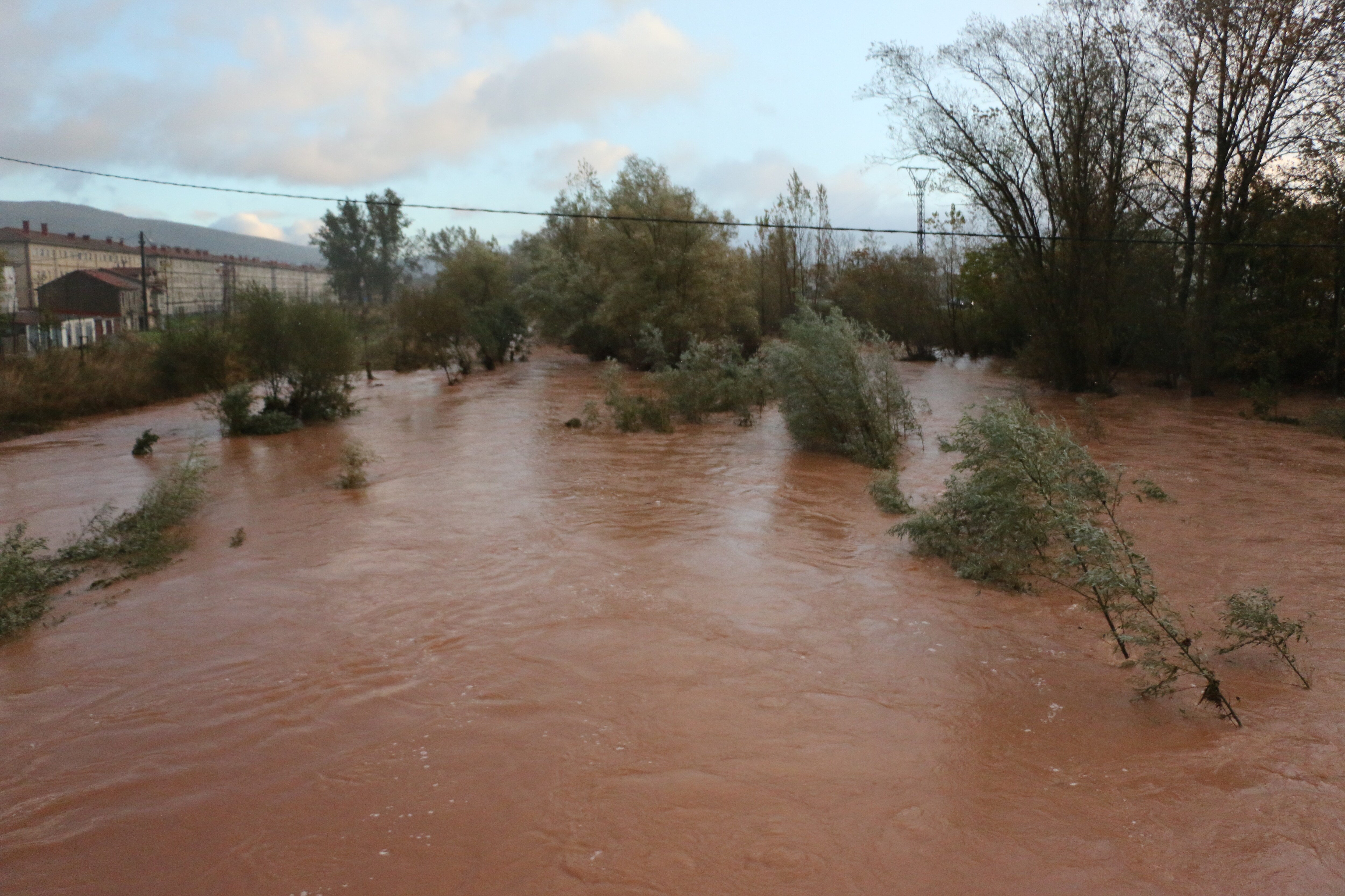 Fotos: Híjar pone en alerta a los campurrianos