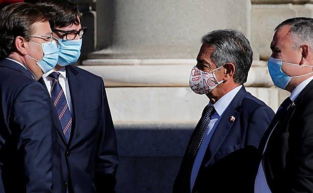 Revilla descarta restricciones añadidas a las aprobadas el viernes y llama a la «responsabilidad ciudadana» para evitarlas