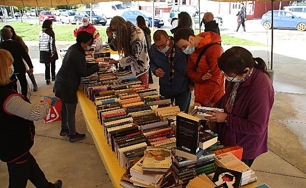 Imagen principal - Las siete vidas de los libros de Sarón