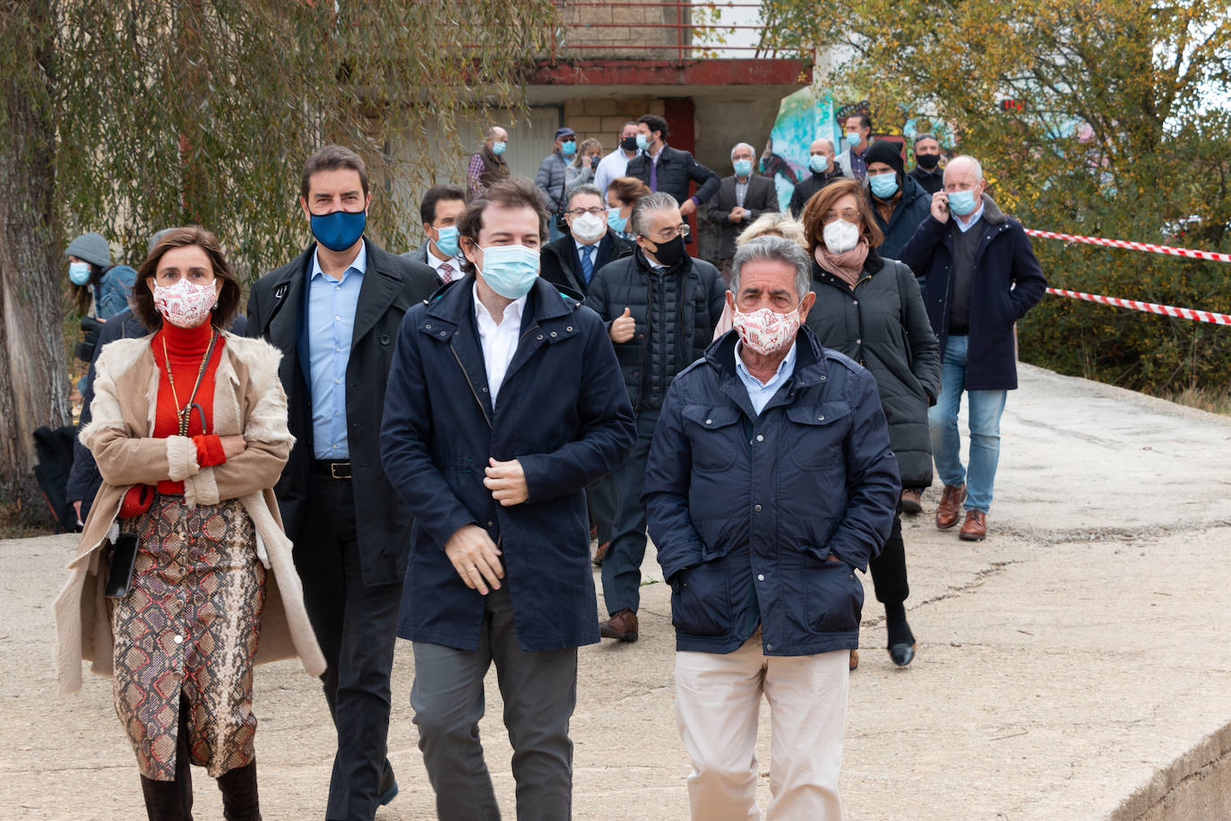 Revilla y Mañueco reivindican el puente de Noguerol y La Engaña en la firma del convenio entre Cantabria y Castilla y León.