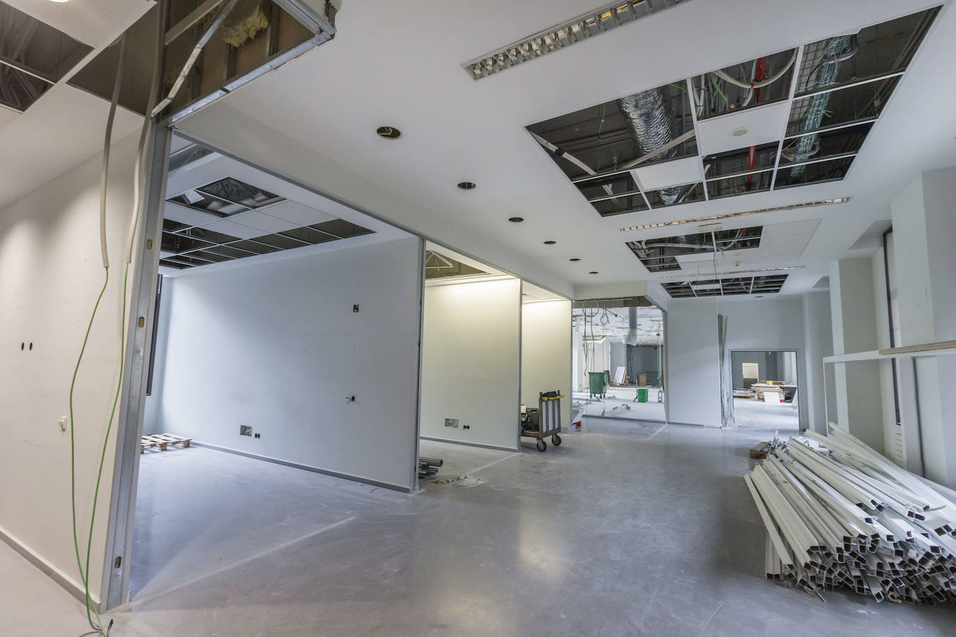 La nueva UCI de Valdecilla para pacientes covid, que ahora está en obras, tendrá 18 puestos y la previsión es tenerla operativa en diciembre.