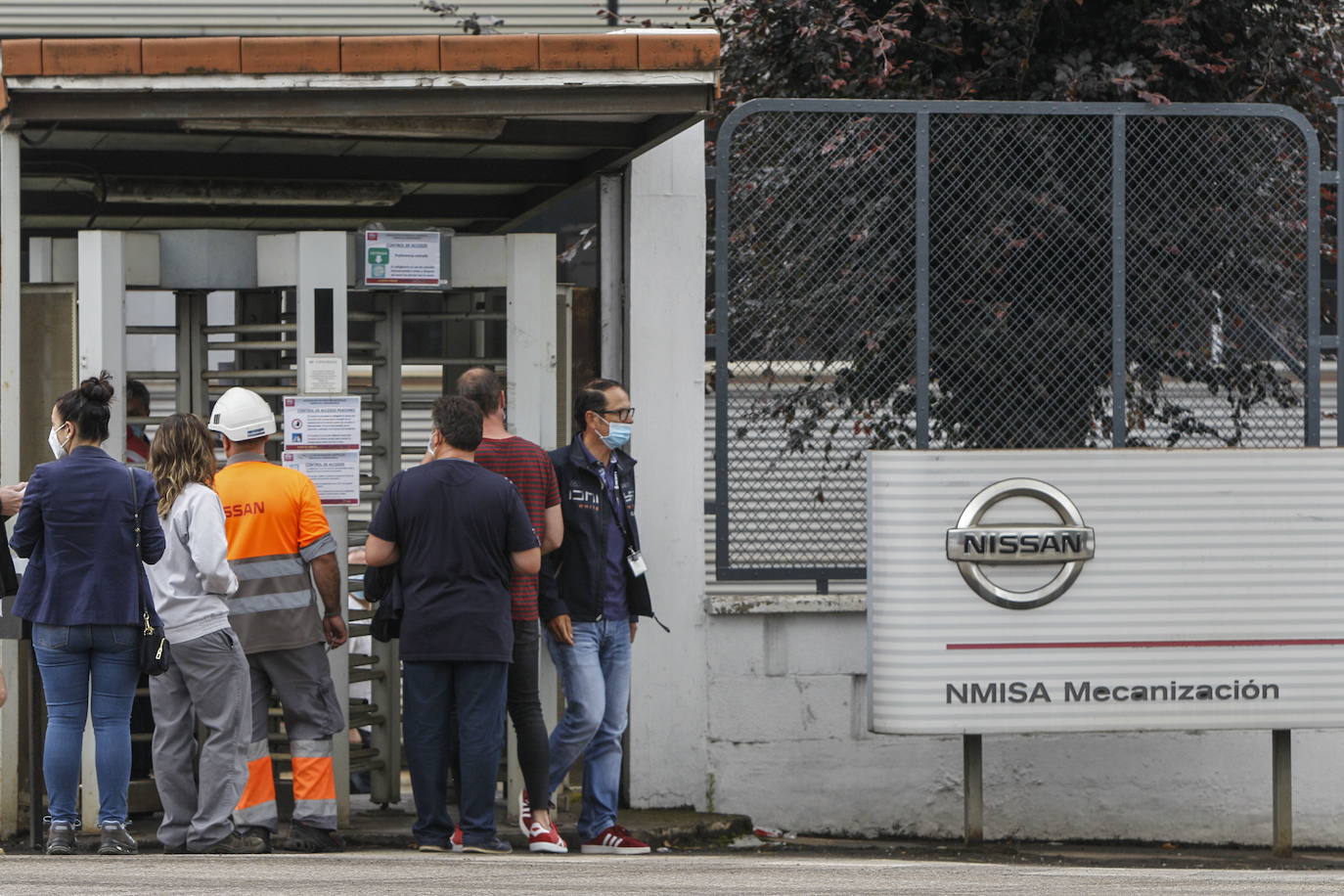 Imagen de archivo de los trabajadores de Nissan en la planta de Los Corrales de Buelna.