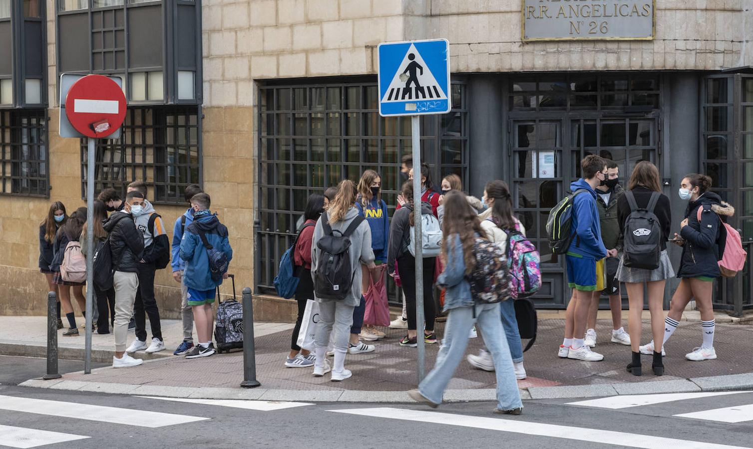 Apenas un 13% de docentes han secundado la huelga, porcentaje que los sindicatos elevan por encima del 25%