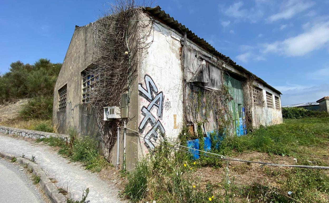 Nave El Pico, en la zona del Gromo.