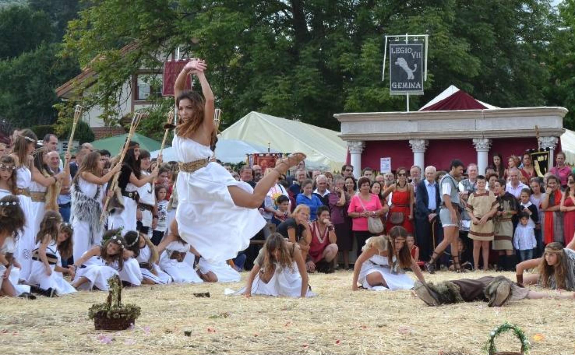 La fiesta de las Guerras Cántabras ha sido motivo de sellos, varios matasellos y postales