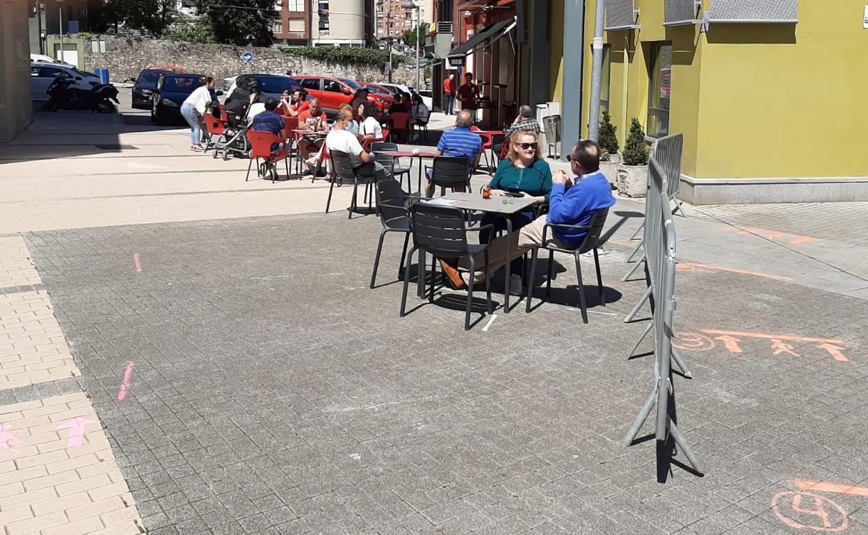 Los hosteleros estarán exentos el próximo año de pagar la tasa por el uso de las terrazas de sus establecimientos. 