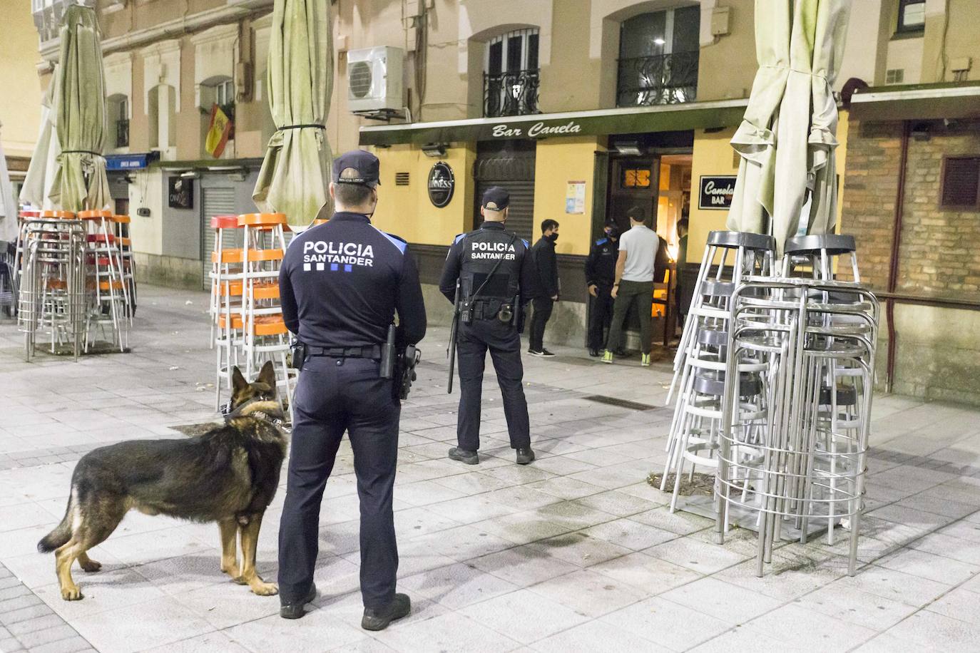 El toque de queda dejó vacias las calles de Santander