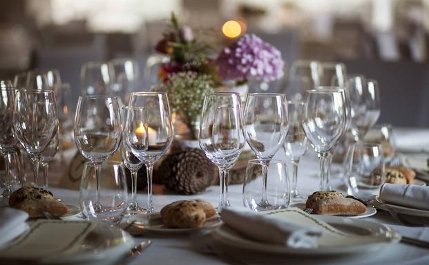 La hostelería especializada en bodas garantiza a los novios un banquete con todo lujo de detalles.