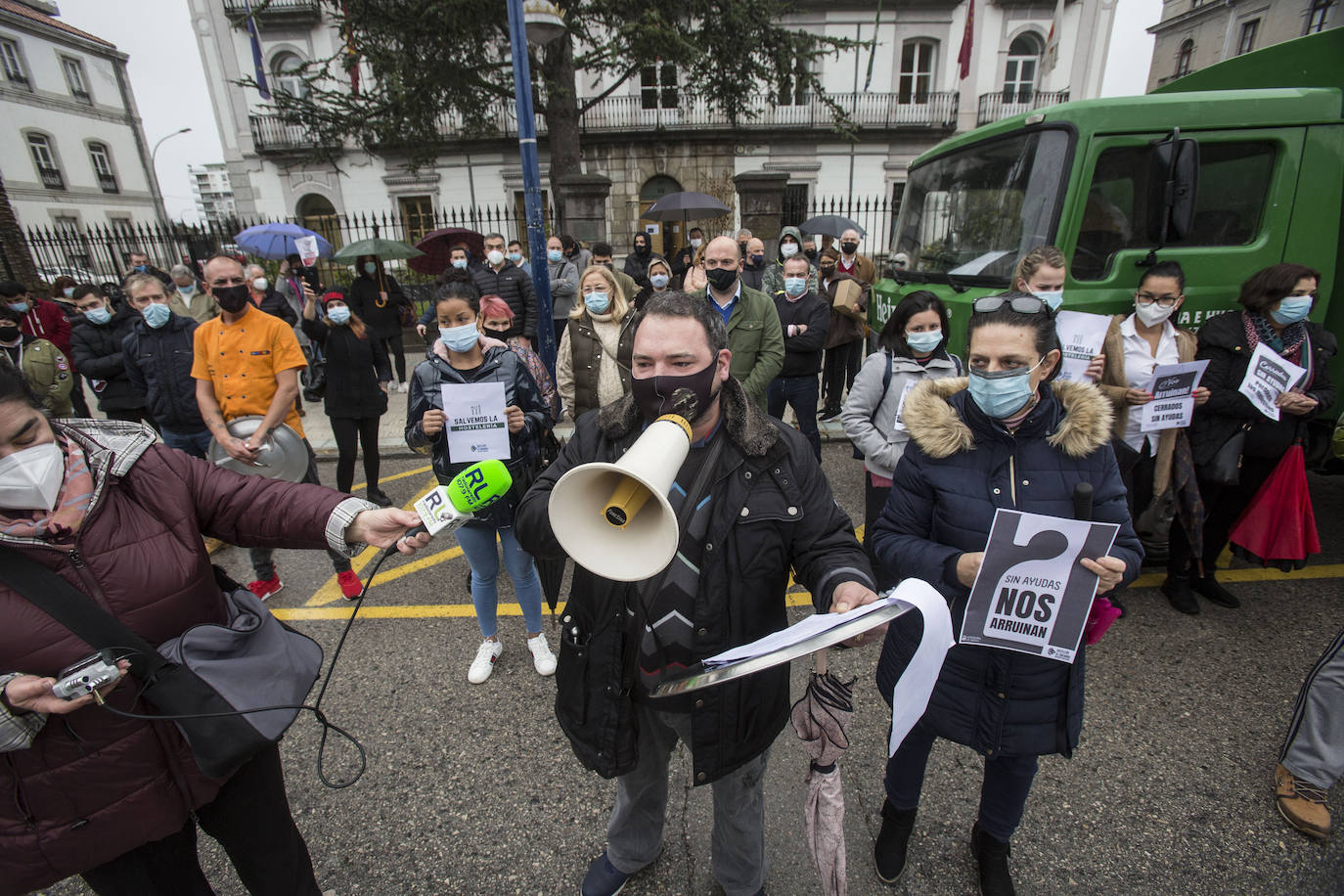 La protesta de los hosteleros de Laredo.