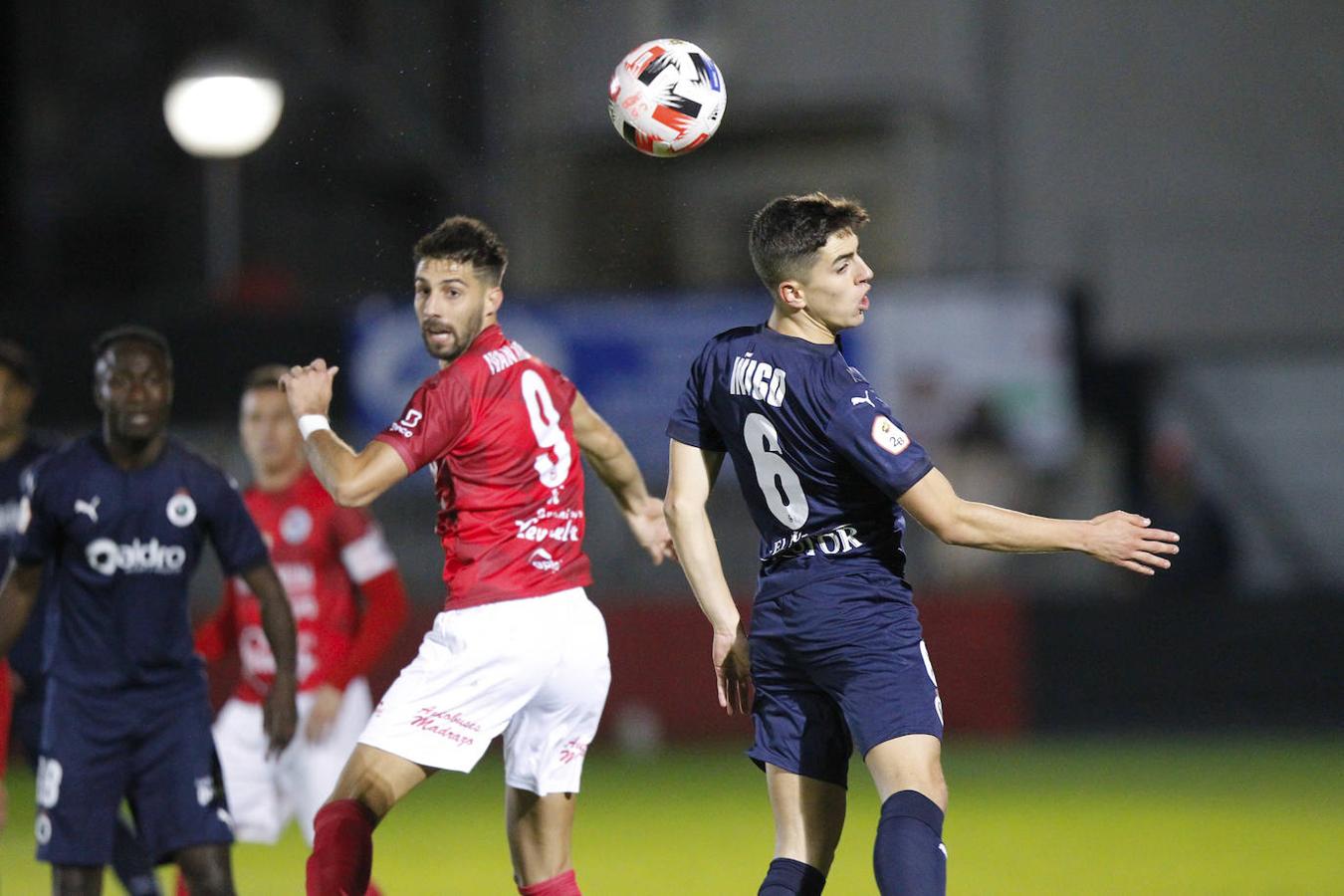 El partido entre el Laredo y el Racing en San Lorenzo terminó con empate sin goles