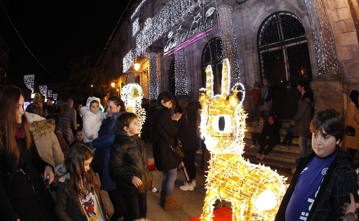 Imagen de archivo de las luces en el Bulevar Demetrio Herrero las pasadas Navidades.