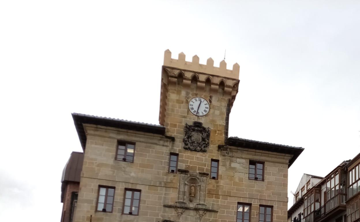 Fachada del Ayuntamiento castreño.