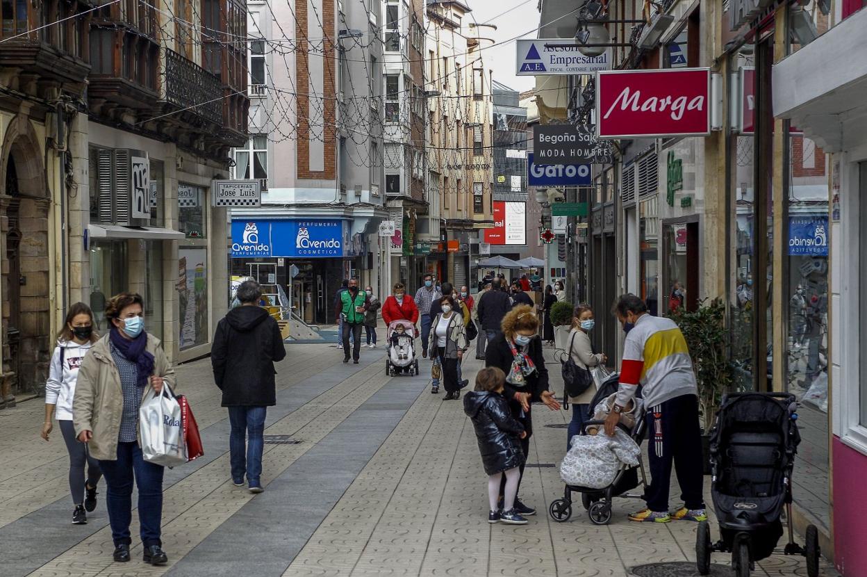 Una de las calles del centro de la ciudad. 