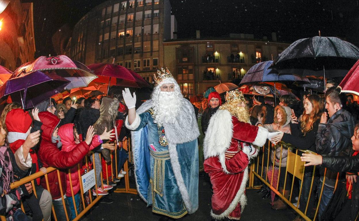 Los Reyes Magos de la cabalgata estática de Torrelavega se podrán visitar del 2 al 5 de enero en La Lechera