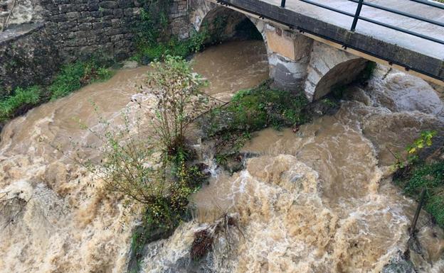 Imagen principal - Cantabria desactiva su plan de inundaciones ante la normalidad en los ríos