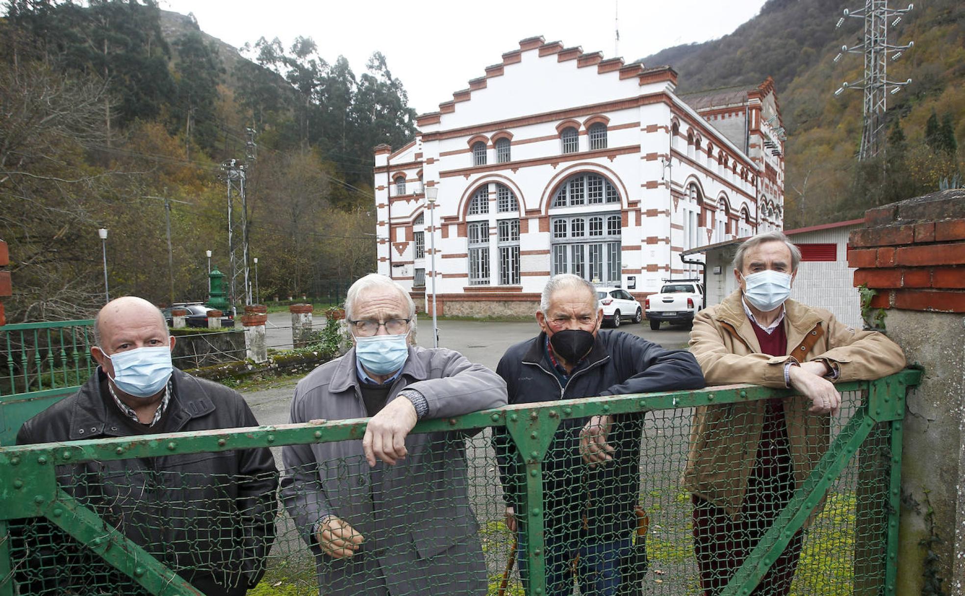 De izquierda a derecha, Alejandro Robles, Cesáreo García, Luis González y Ramón Basurto. 