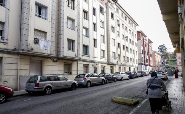 Torrelavega presiona a la Sareb para que acabe con los okupas en La Inmobiliaria